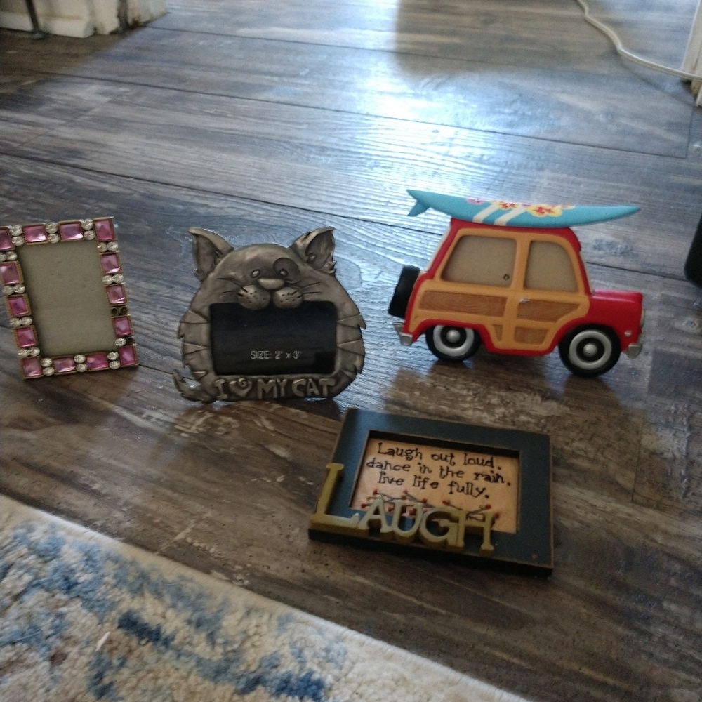 Lot of picture frames